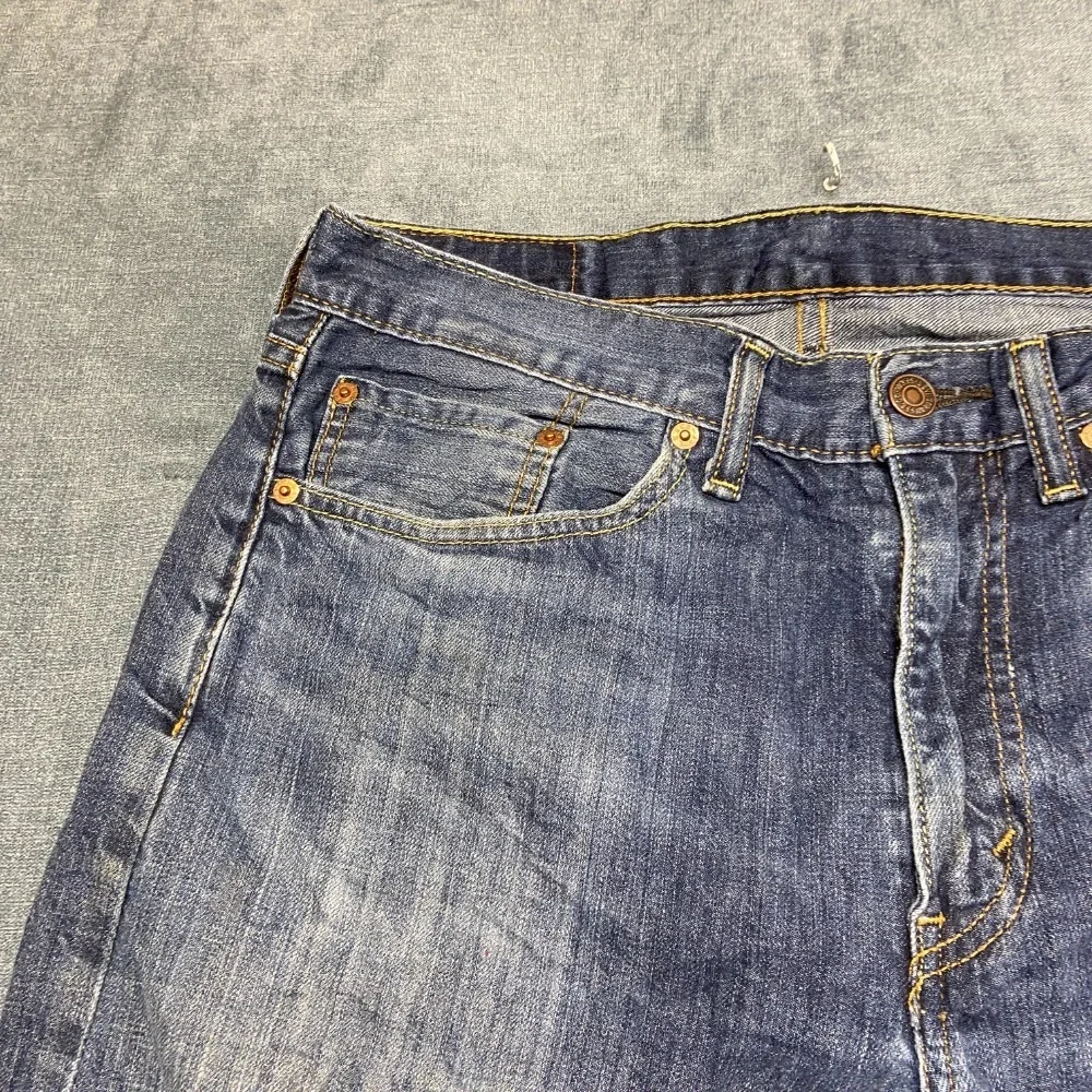 Levi's Jeans Mens 32x32 Blue Denim Cotton Stretch Straight Leg Zip Fly 5 Pockets